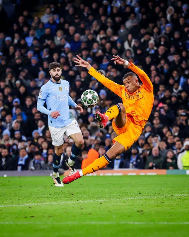 乐鱼体育-【评分】三无瓜迪奥拉，苍白德布劳内，闪亮皇马巨星