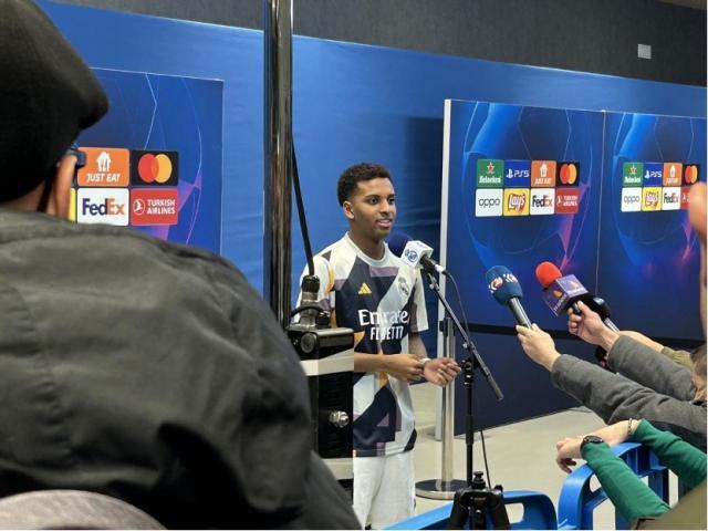 乐鱼体育登陆网页-【现场】皇马攻击群导演大胜，何塞卢进球为何道歉？