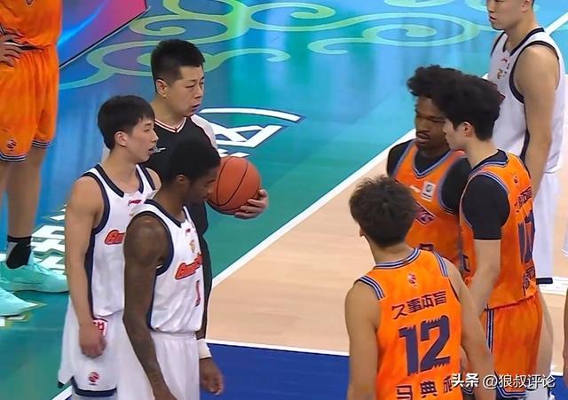 乐鱼体育登陆网页-上海主帅卢伟展望半决赛对阵山东：需要更多的年轻球员承担责任